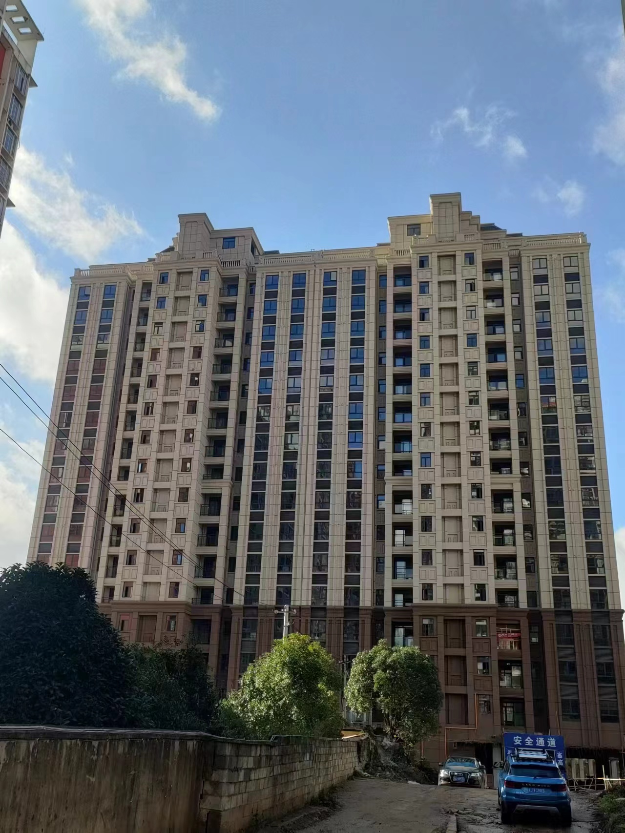 【eps線條廠家】深讀EPS外墻裝飾構(gòu)件的材質(zhì)與優(yōu)勢(shì)