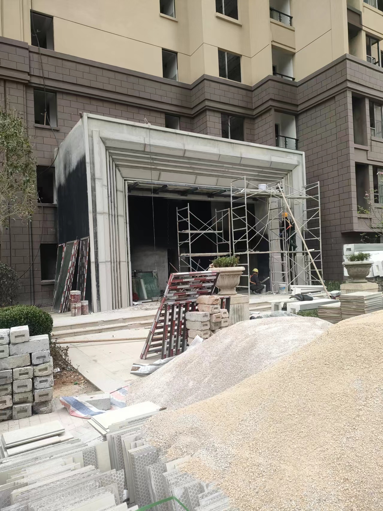 EPS外墻構(gòu)件損壞修補(bǔ)前的準(zhǔn)備工作