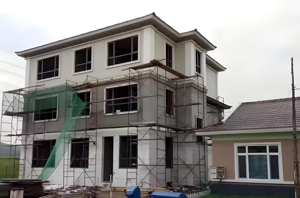 EPS構件由于采用輕質材料，重量較輕，因此安裝時相對簡便，可以顯著降低安裝成本和勞動強度。